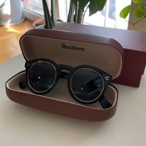 Illesteva Leonard Ring II Sunglasses in Black